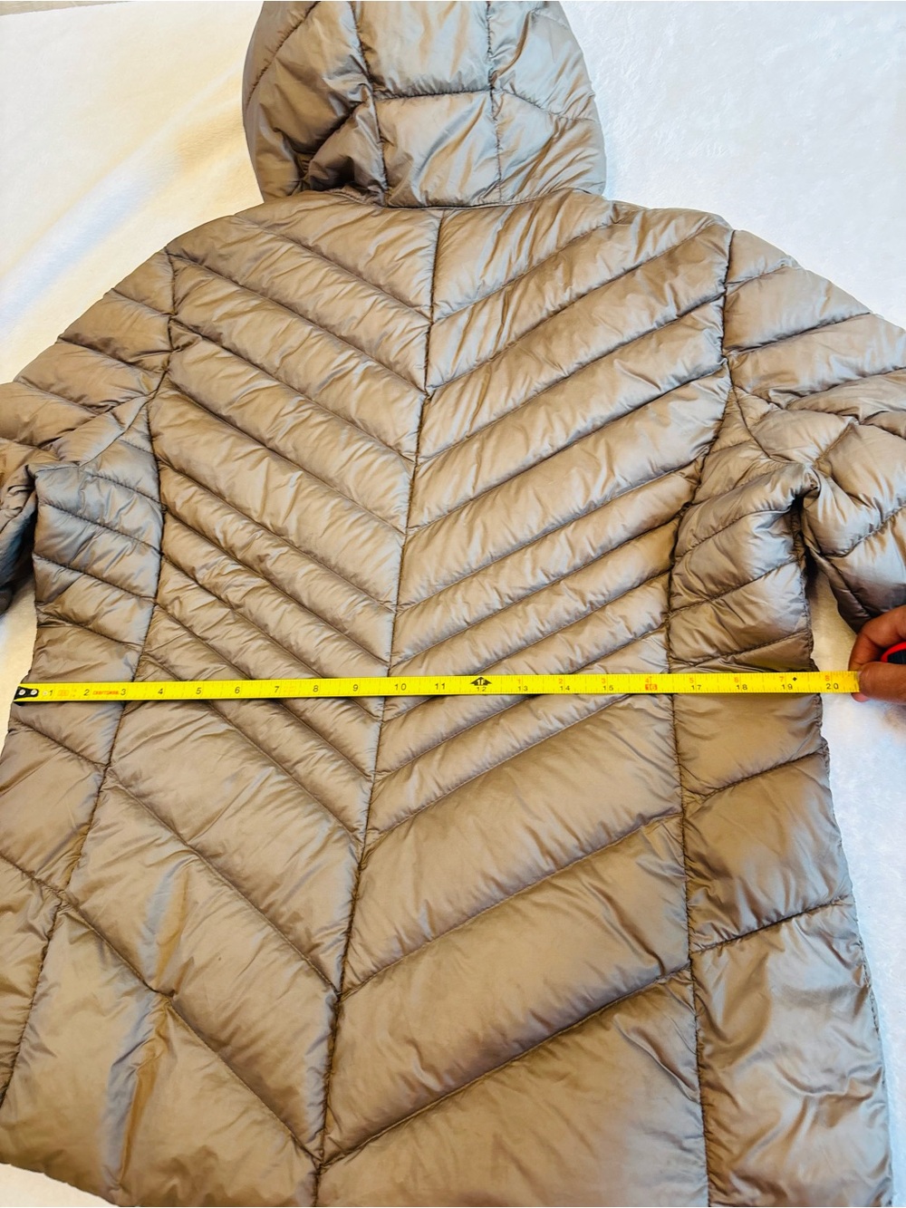 Michael Kors Packable Down Brown Quilted Hooded Puffer Jacket size Large - Picture 12 of 12